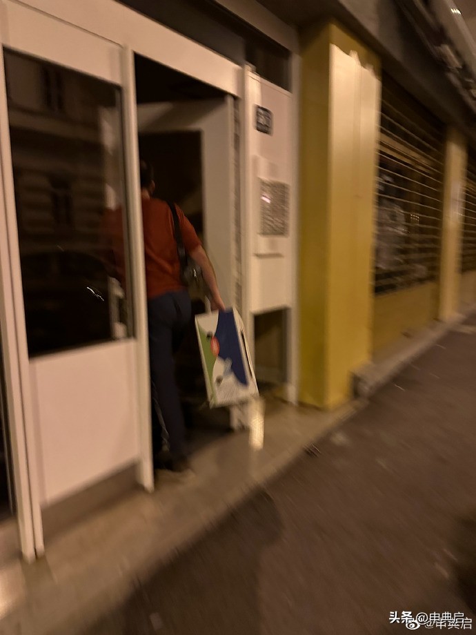 马修养家糊口,马修斯年薪收入