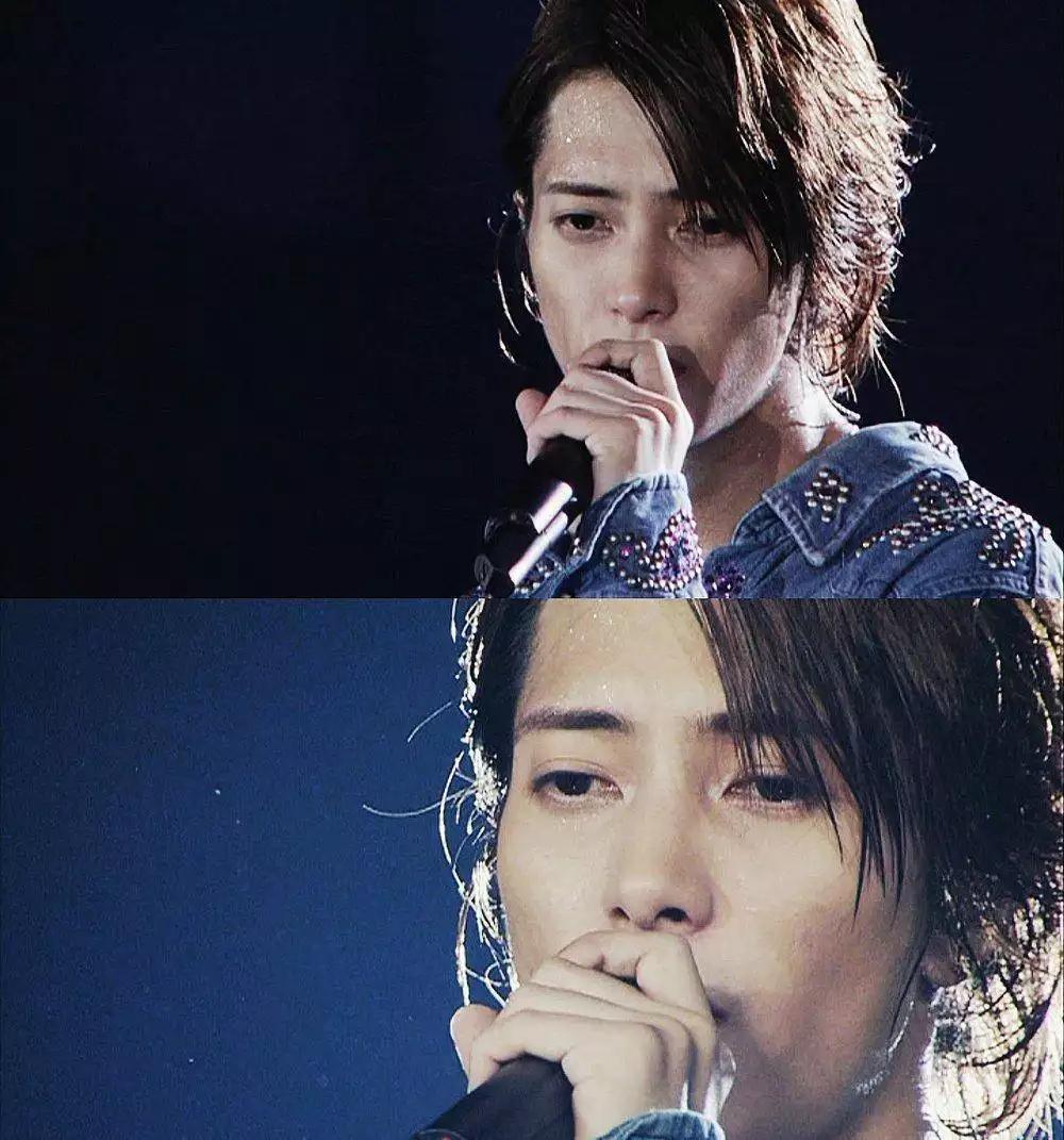 日本花*男美**秀八块腹肌爆上热搜！网友傻眼：这是快40岁的人？