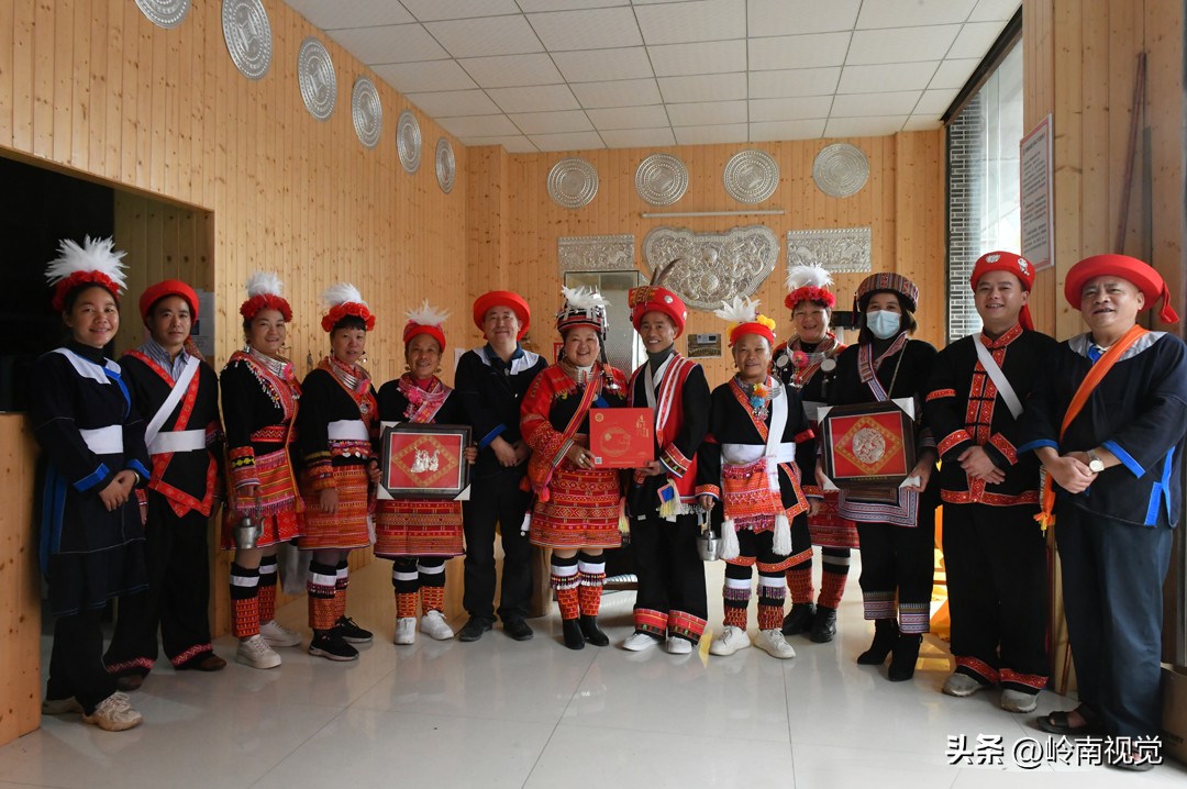 唐大打十斤：打造“银”的世界的非遗传承人