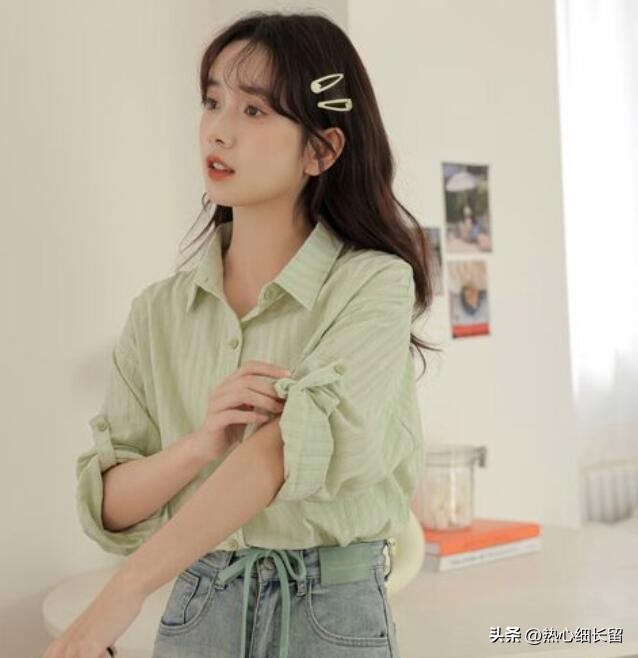 短袖衬衫的基础穿法越简单越时髦,短袖中长款衬衣穿搭技巧