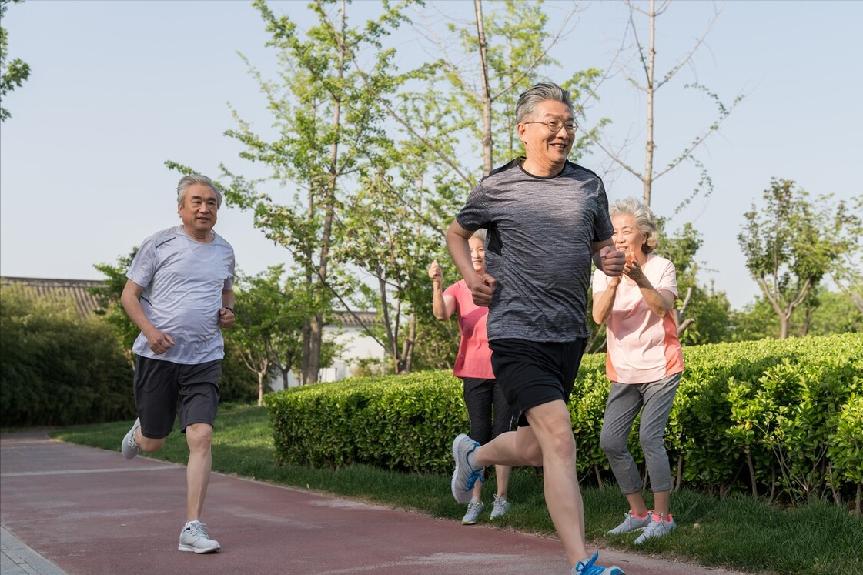 中老年人失眠多吃三样助眠菜,经常失眠睡不着的食疗食谱大全