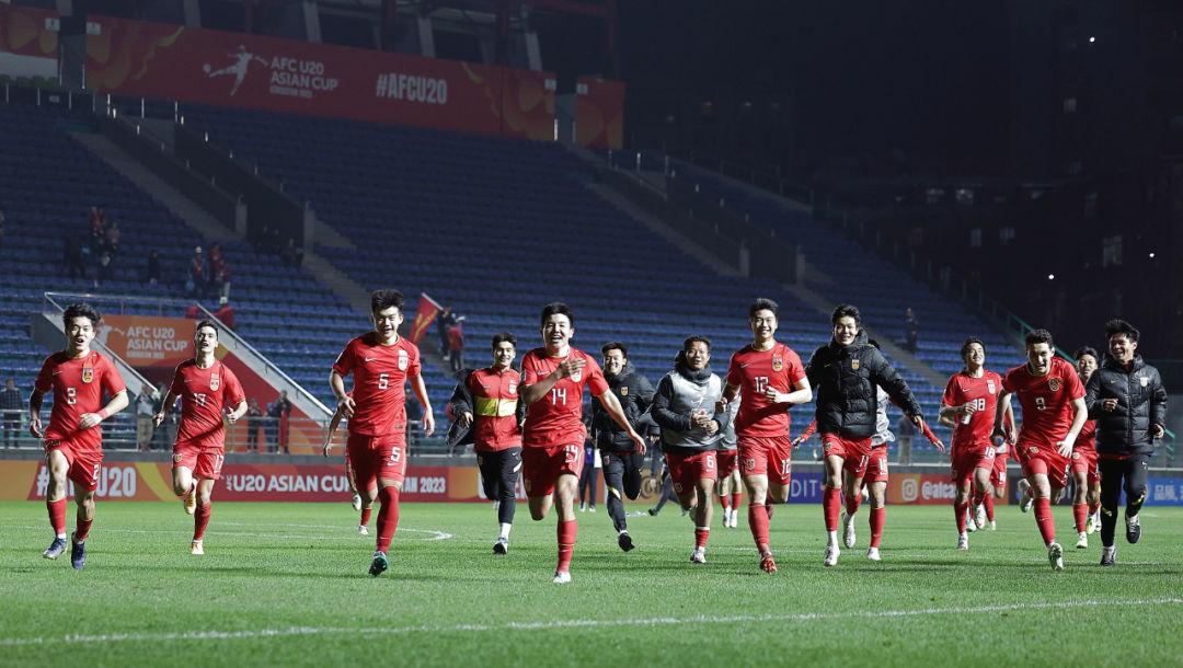 正视差距真抓实干奋起直追,正视差距且努力上进