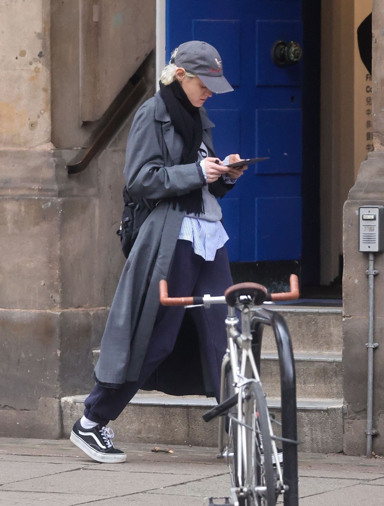 欧美时尚明星街拍视频,最新欧美明星街拍冬款