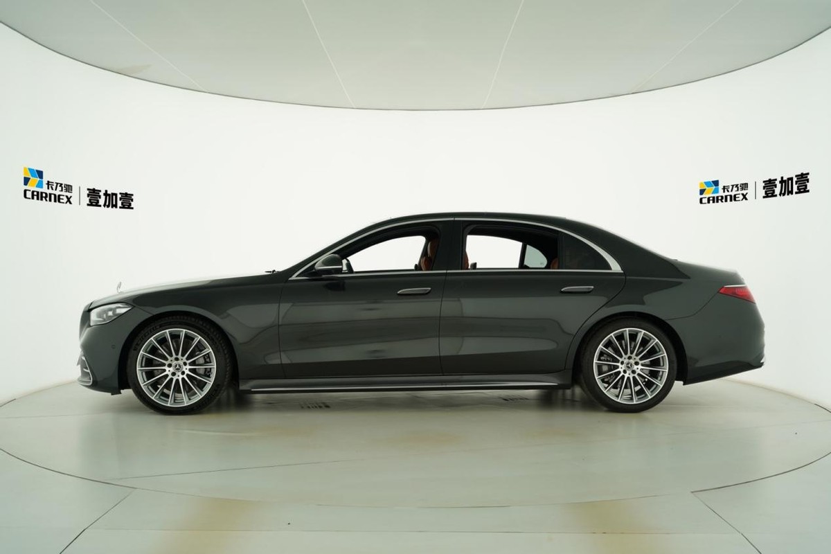 存款一个小目标，开一台30万的奔驰C？看看国足教练都开什么车？