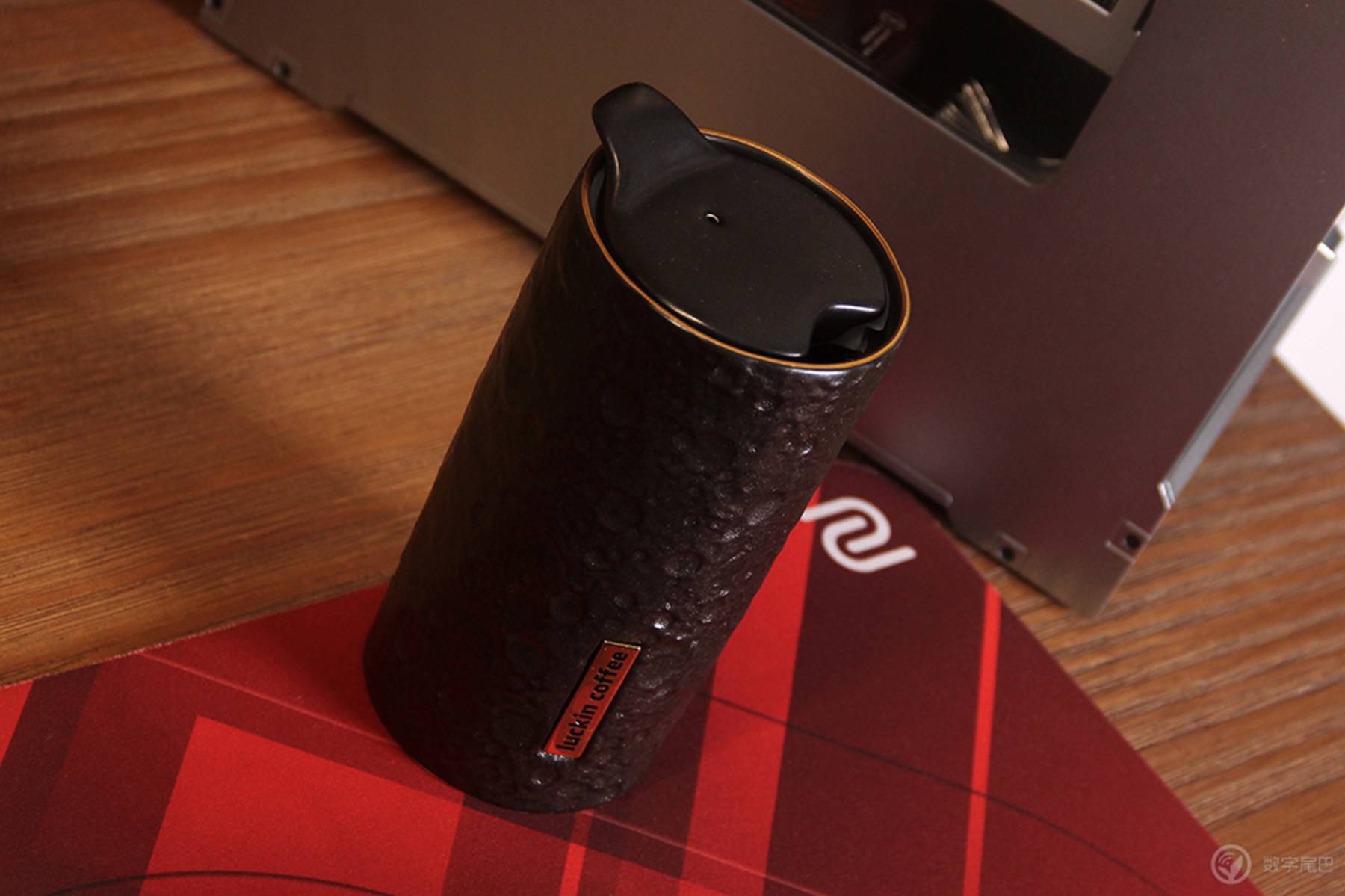 推荐几款高逼格电脑桌面,实用科技感很强的电脑桌面