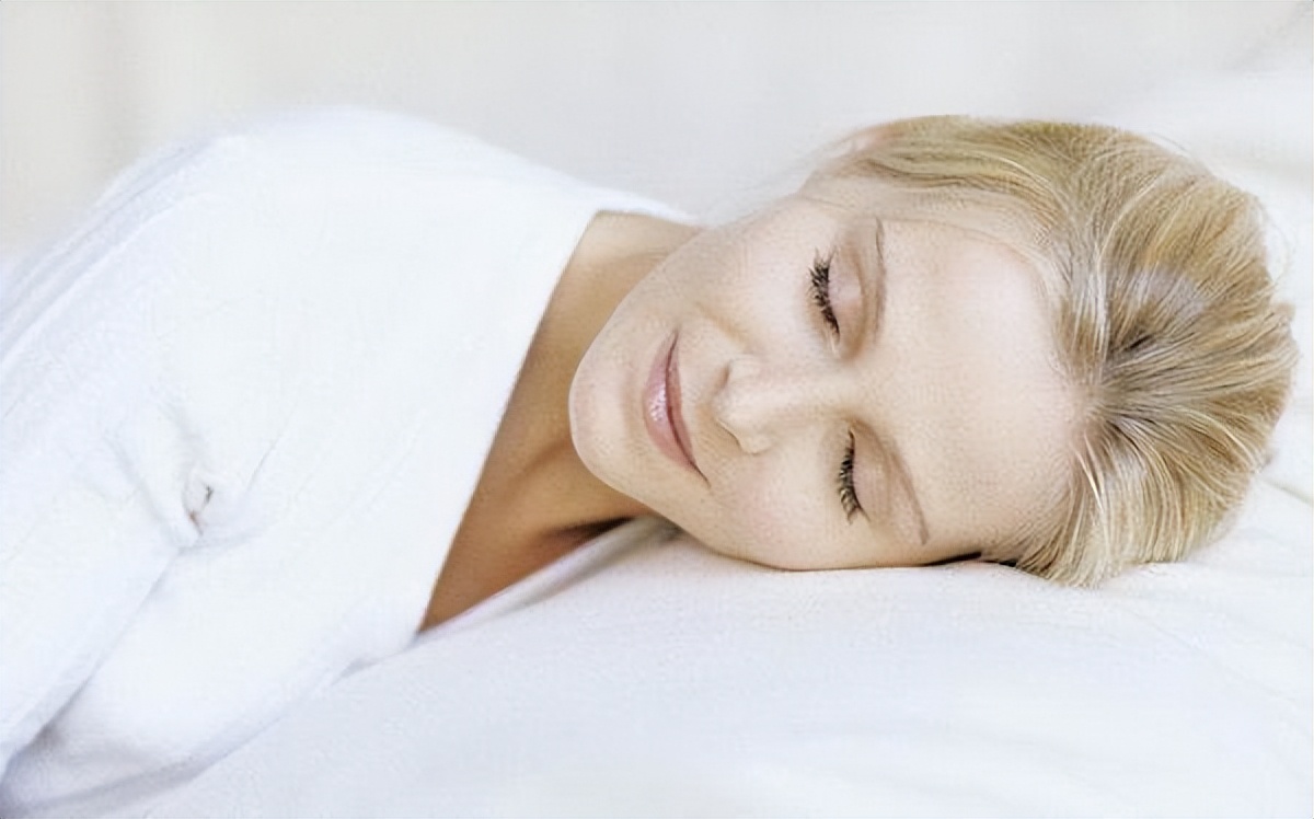 长期裸睡的人，最终会怎样？试一试可能收获几大好处！