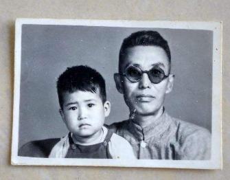 当年的父亲：饱经沧桑，很像“大人”