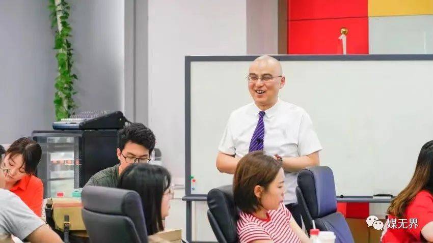 为什么很多人喜欢广告植入,户外led大屏广告的投放价值在哪里