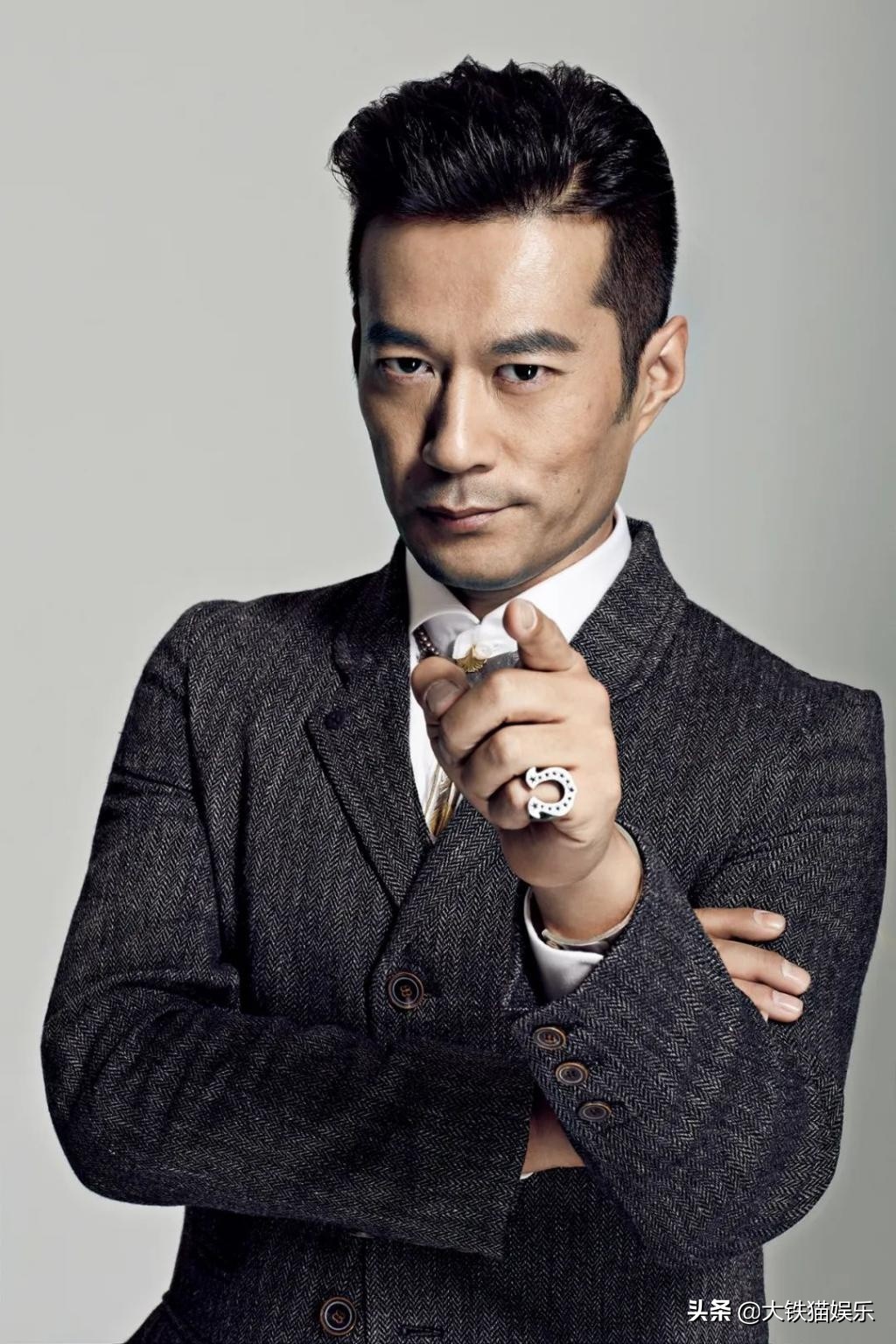 能与港星PK身材管理的8位男星,个个颜好身材佳,不愧为叔圈楷模