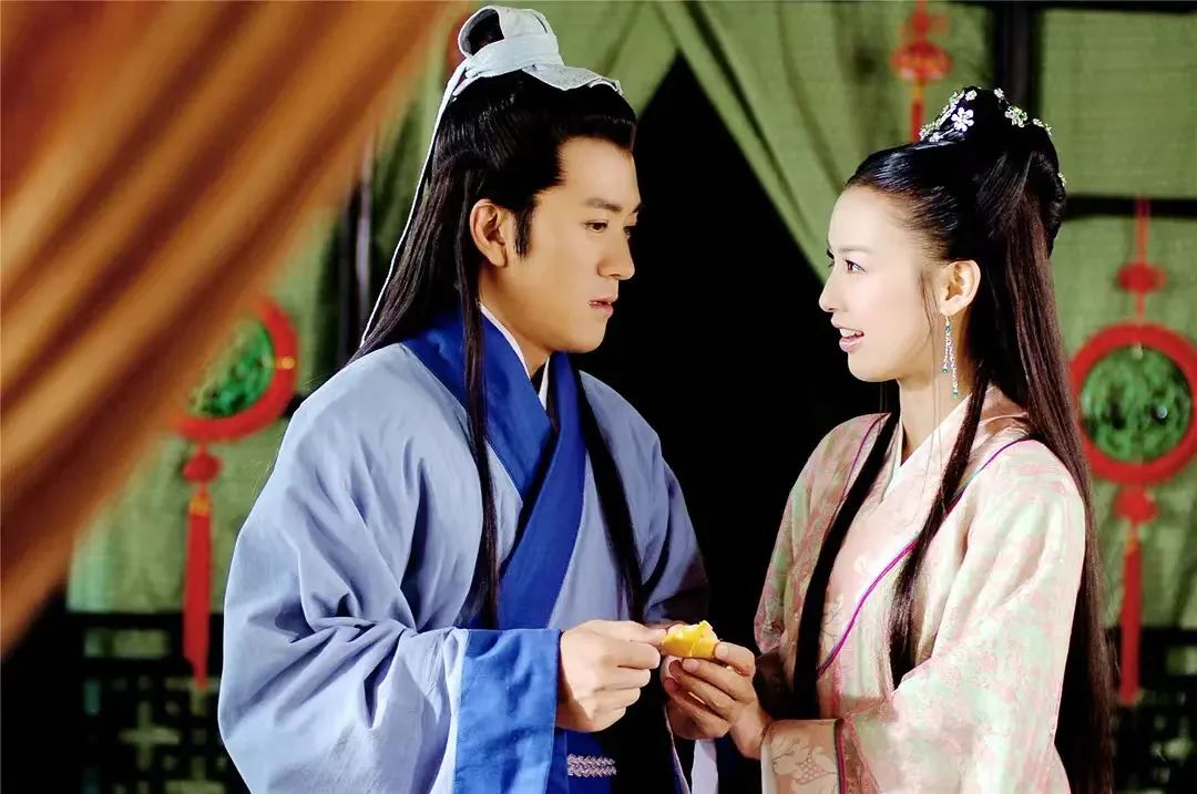 杨子签约艺人像黄圣依,黄圣依和杨子最新视频