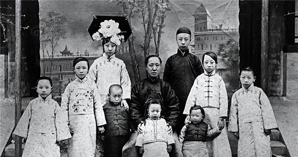 清朝最后一个格格说出皇室丑闻,清朝最后一位格格临终说了什么