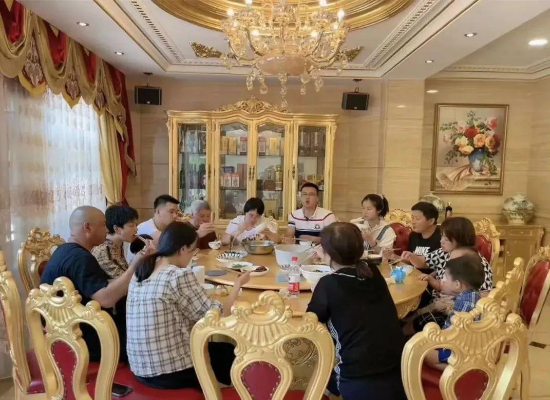 彩虹夫妇爆赚400万调查后续,彩虹夫妇赚400万被调查