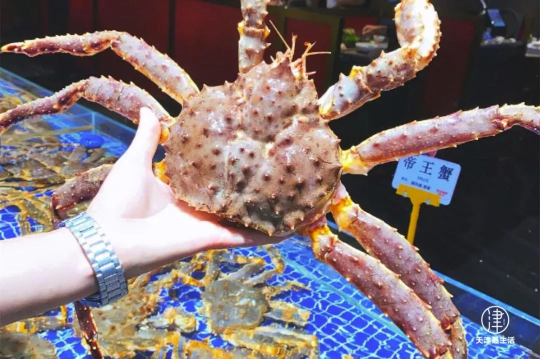 怀揣100元吃遍整条街：几十年屹立不倒，这儿不输西湖道…