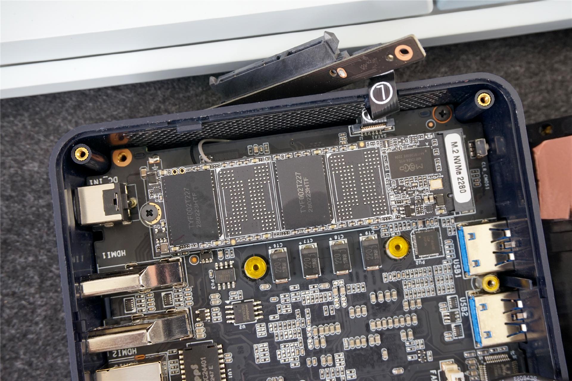 轻办公用不着自己费劲的“攒主机”，千元零刻EQ12用着就相当稳