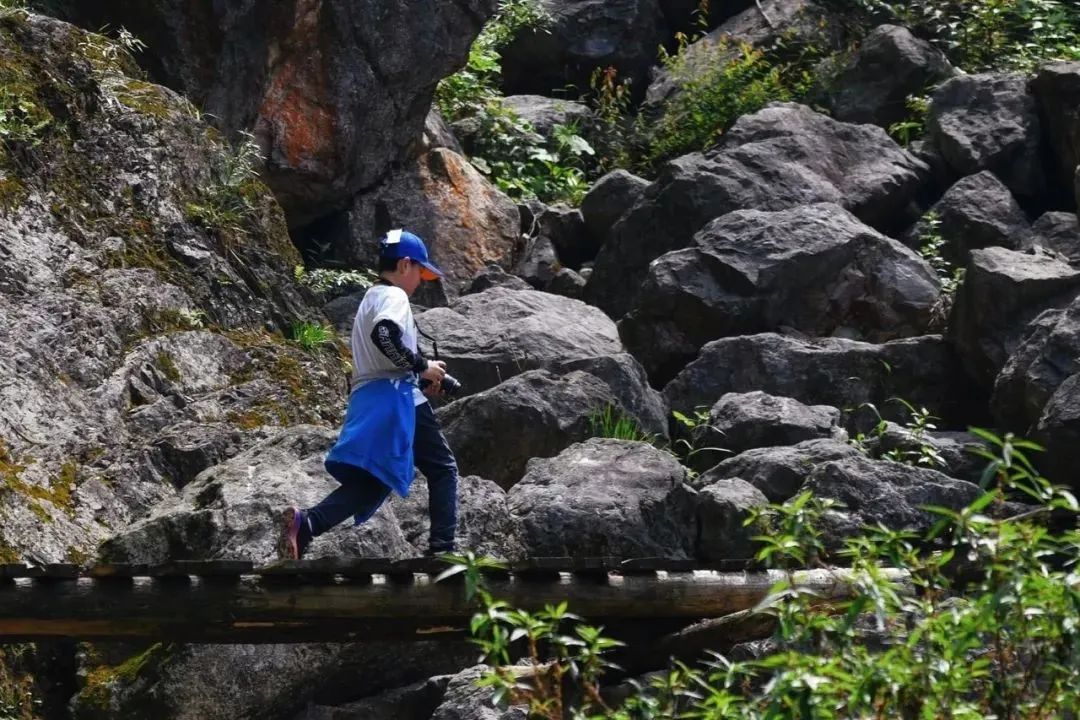 访山问道，哪吒传奇，成都周边必去的隐世仙山秘境