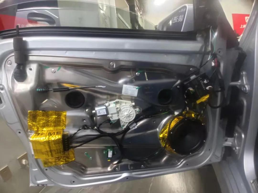 奔驰glk300改装经典版,享受奔驰原厂柏林之声