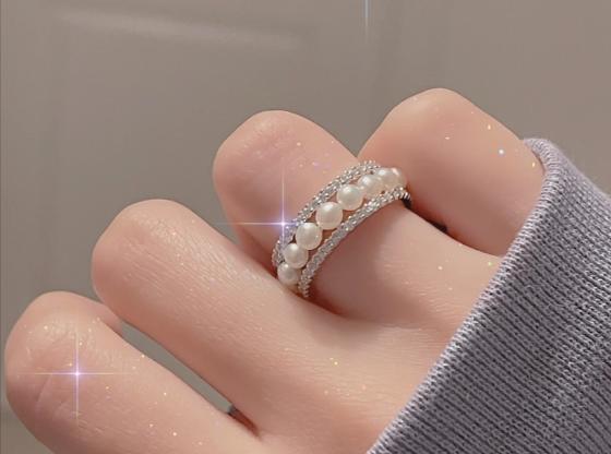 最有仪式感的钻戒,情人节仪式感小女孩