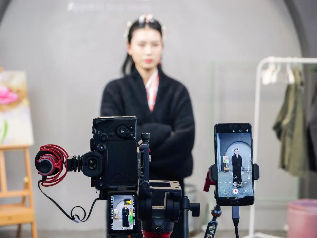 为什么松下是唯一参加新电商博览会的日系相机品牌？