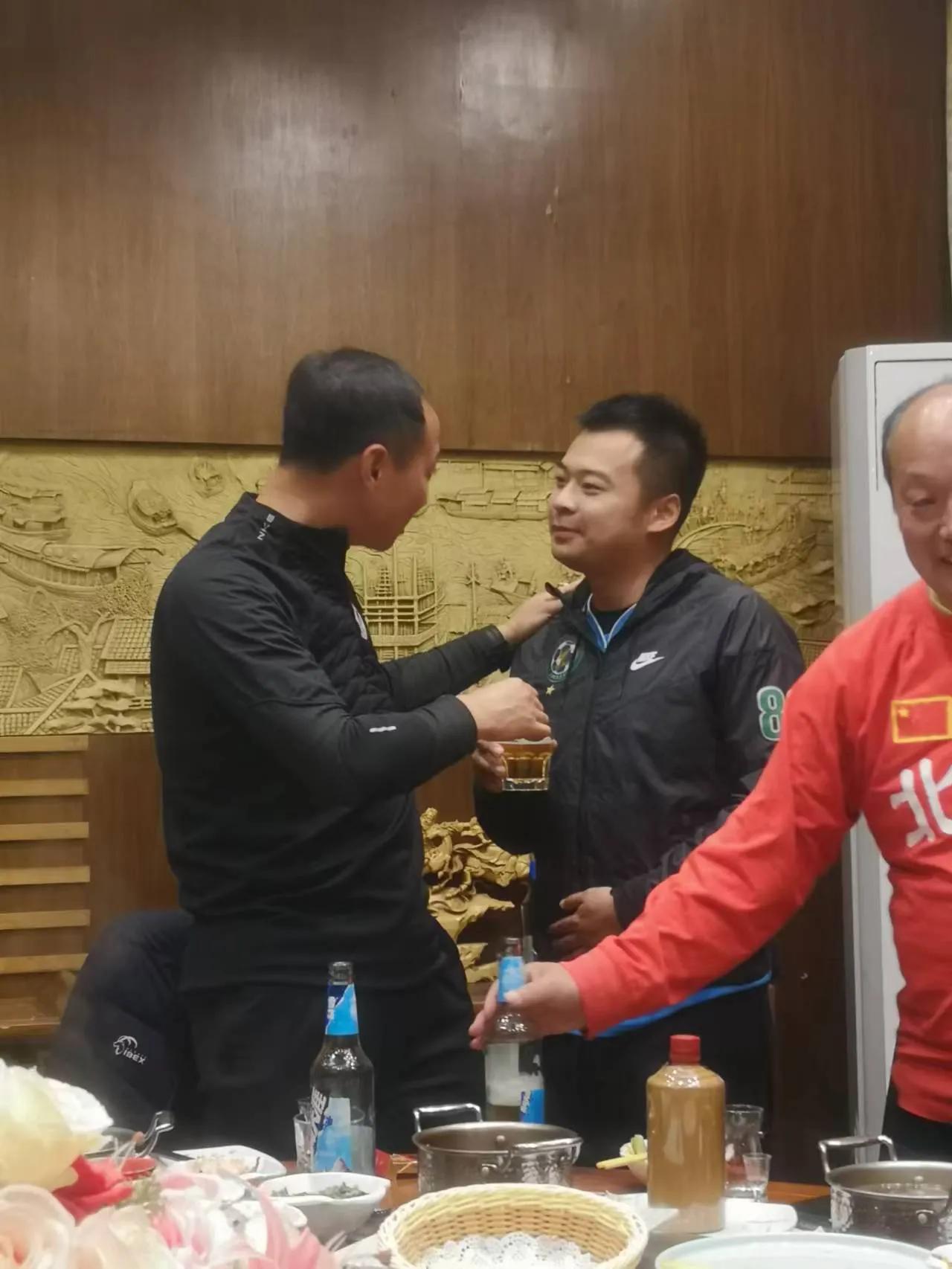 青春,真好——北航校园足球公益基金启动式之校友返校绿荫风云