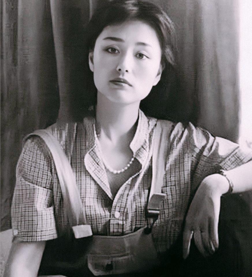 80年代美女明星廖学秋近照曝光,女演员廖学秋青年照片
