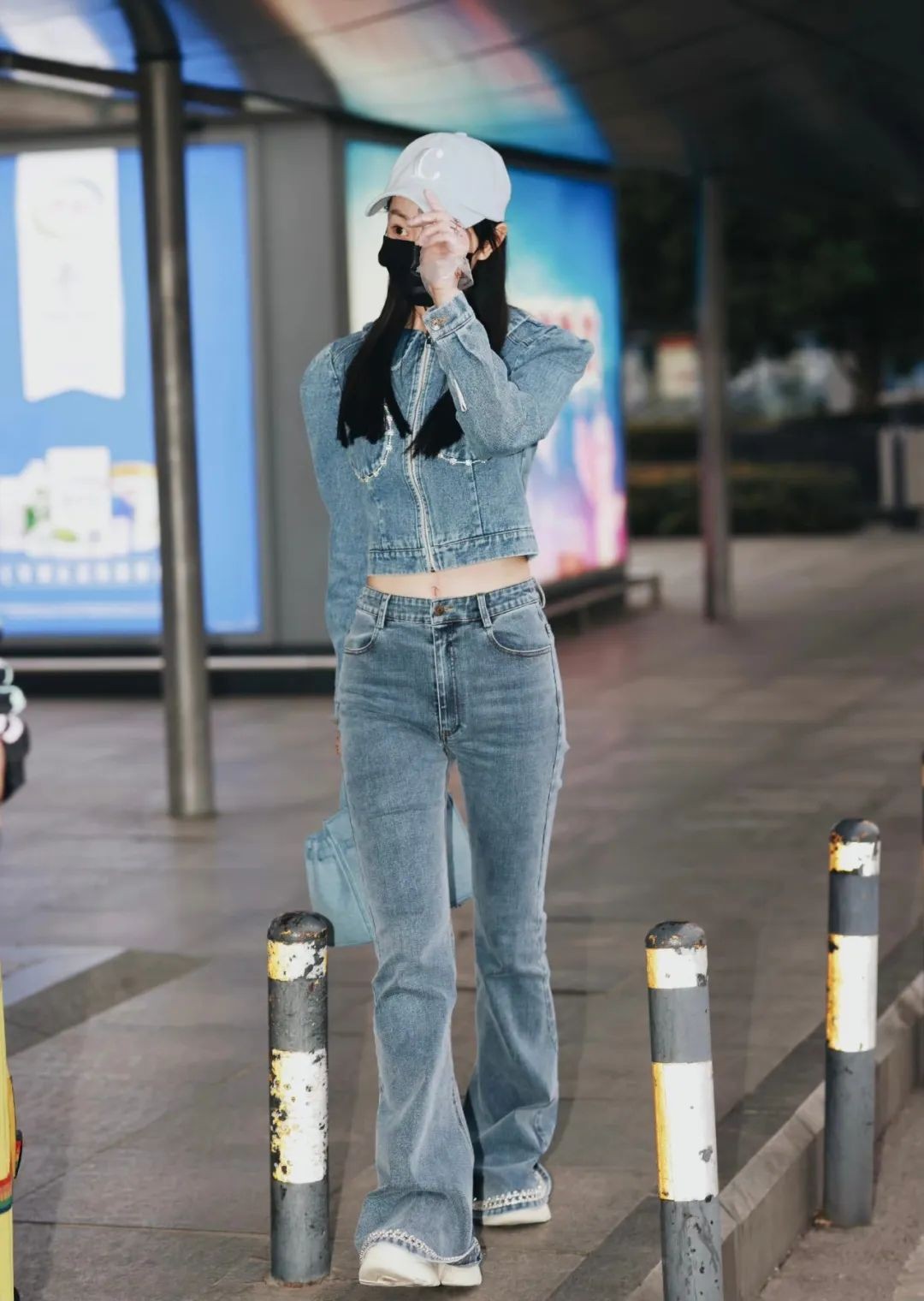 秋款牛仔外套怎么穿好看又时尚,秋天大版牛仔外套怎么搭配好看