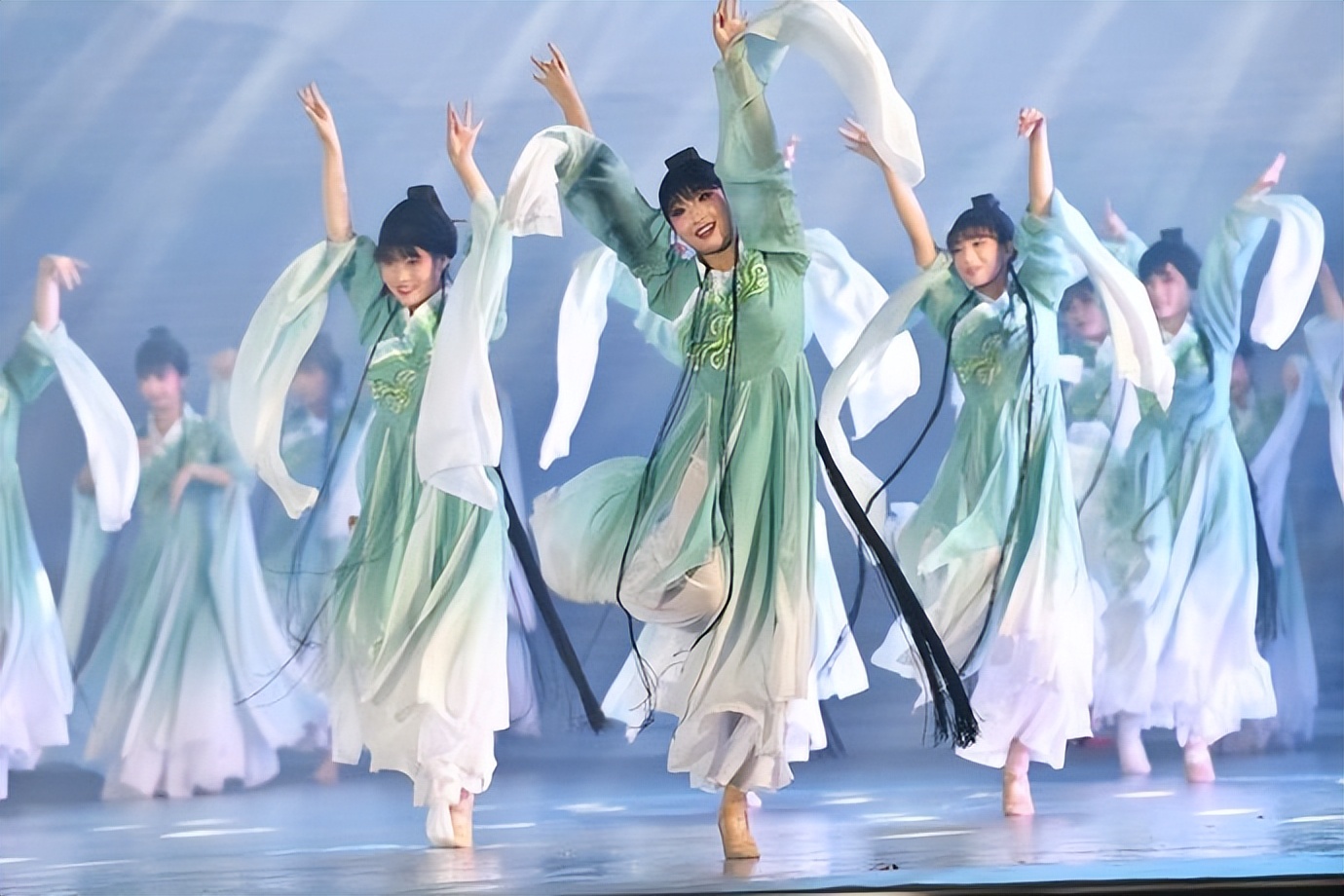 全国广场舞大赛河南代表队,全国广场舞北京集中展演圆满举行