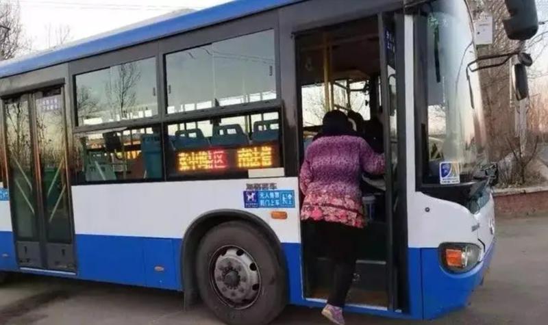 动车脱轨事件现场图片,动车脱轨事件最新