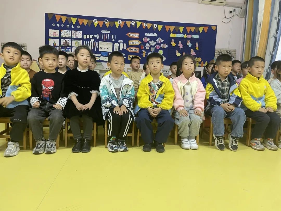 【垣曲县滨都幼儿园】滨都萌娃走进*防队消**致敬最美“火焰蓝”