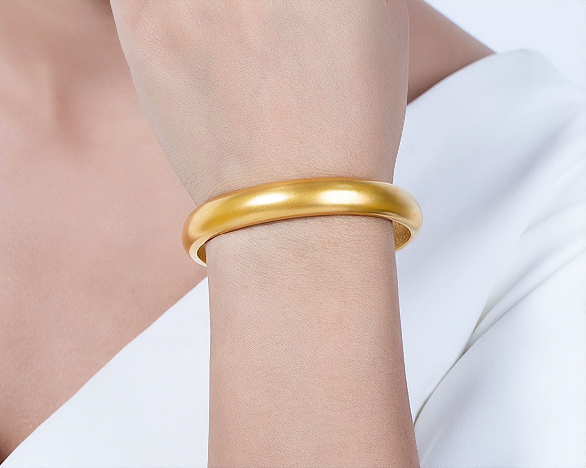 哪家的黄金饰品性价比最高,哪家的黄金首饰比较好看