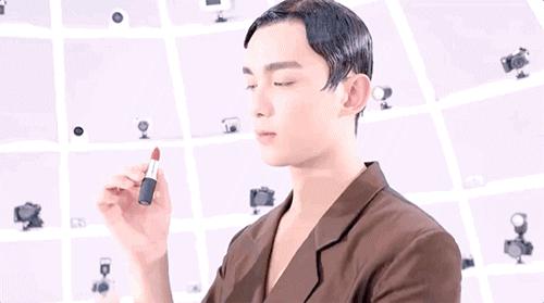 胡茬男口红,胡茬男星