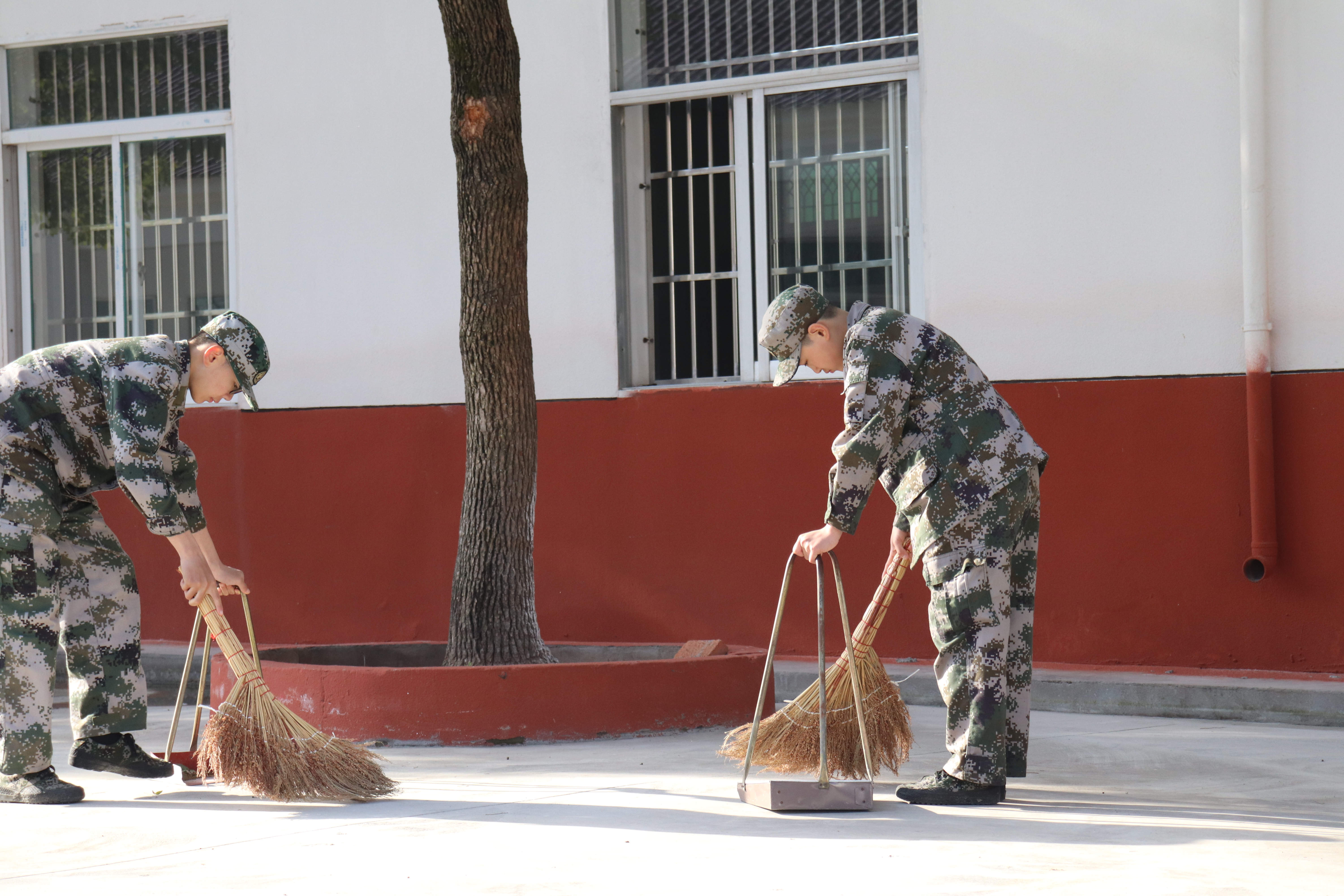 15岁孩子脾气暴躁到底应该怎么办,12岁孩子脾气暴躁父母有什么方法