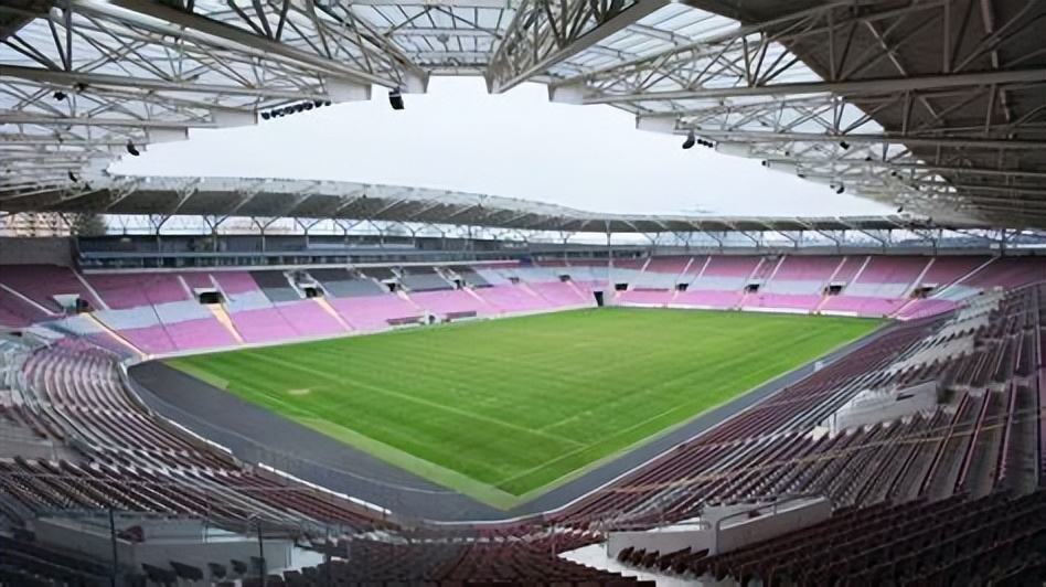 欧洲足球豪门球场盘点,欧洲足坛十大震撼球场