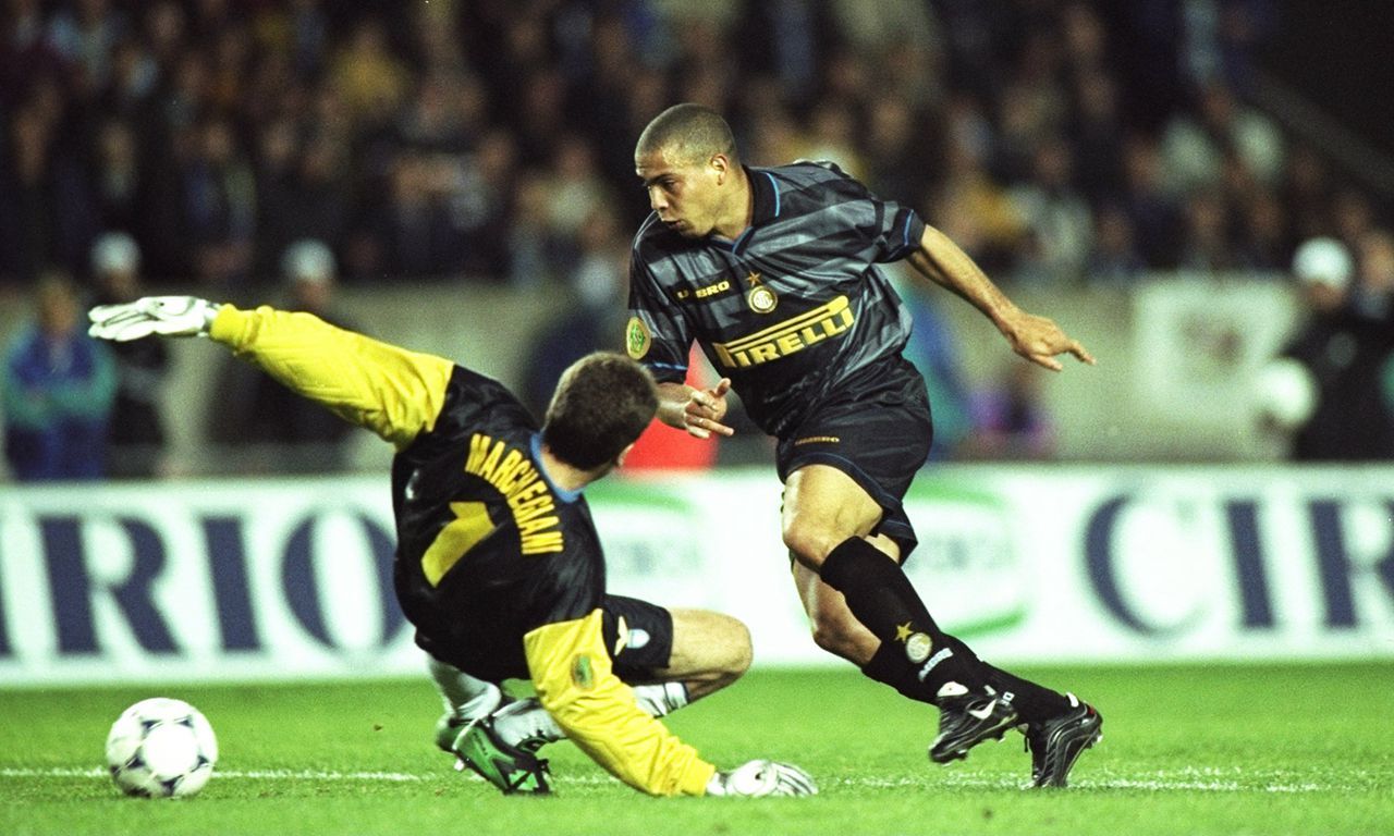 足坛罗纳尔多有多强,罗纳尔多职业生涯过了多少门将