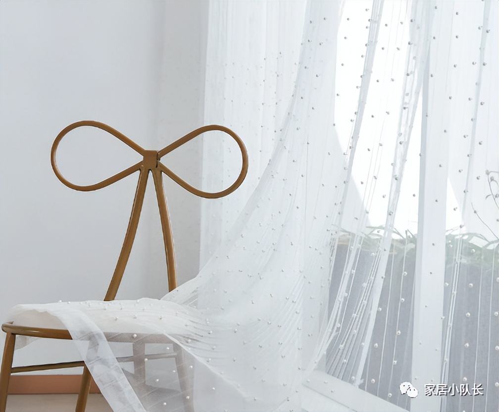 百叶窗和布艺窗帘哪个更省钱,装修风格篇全屋窗帘怎么选