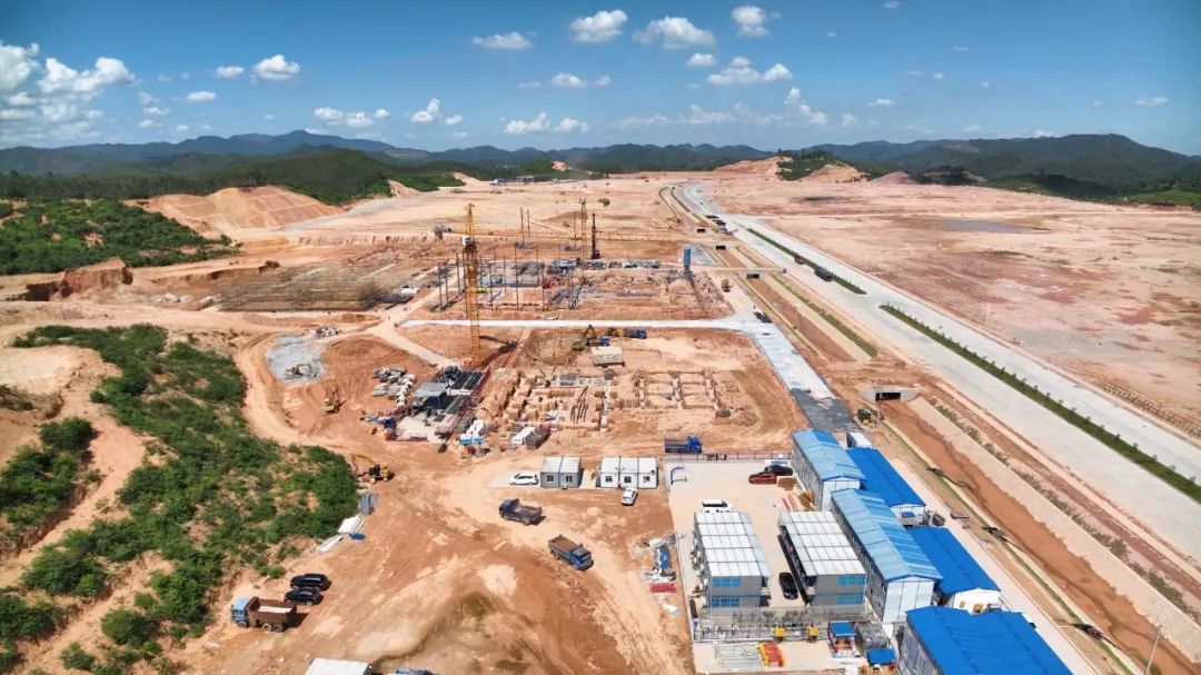 喜迎二十大丨东成镇：坚持*党**建引领走特色产业之路力促高质量发展