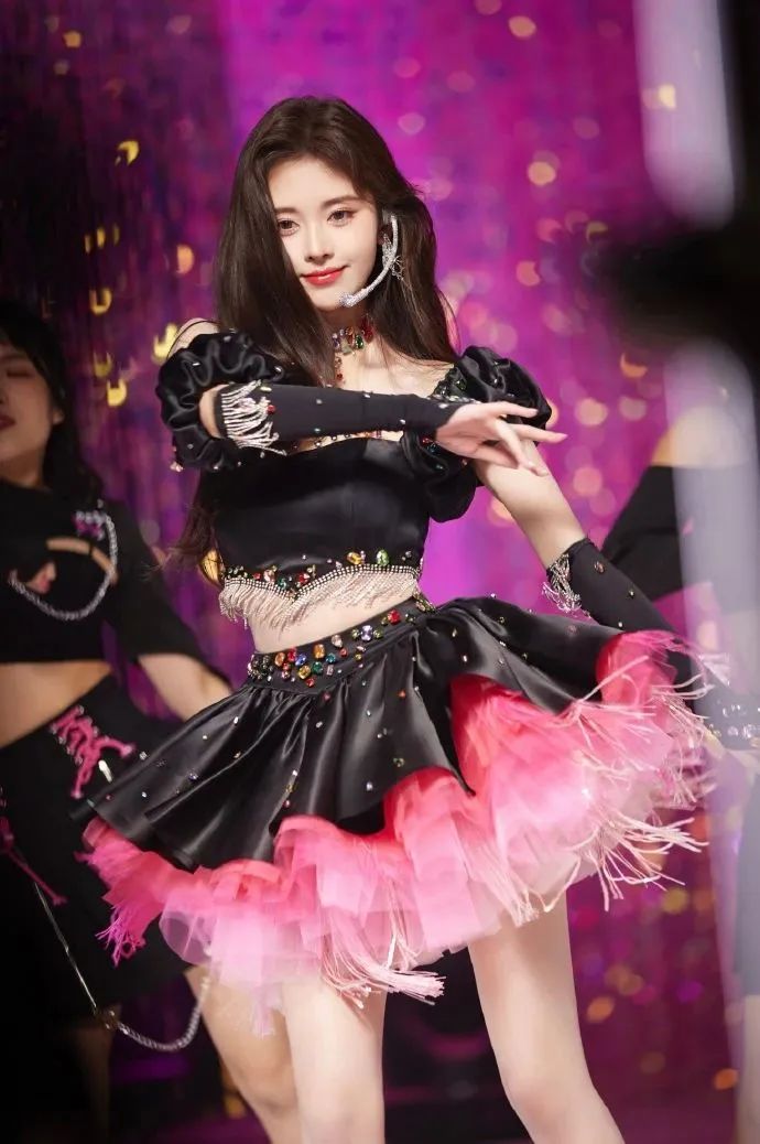 鞠婧祎应该算流量小花了吧,鞠婧祎最新流量