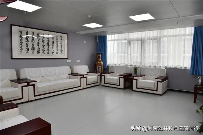 郑州市二院眼科门诊搬新家,今日正式揭牌开诊