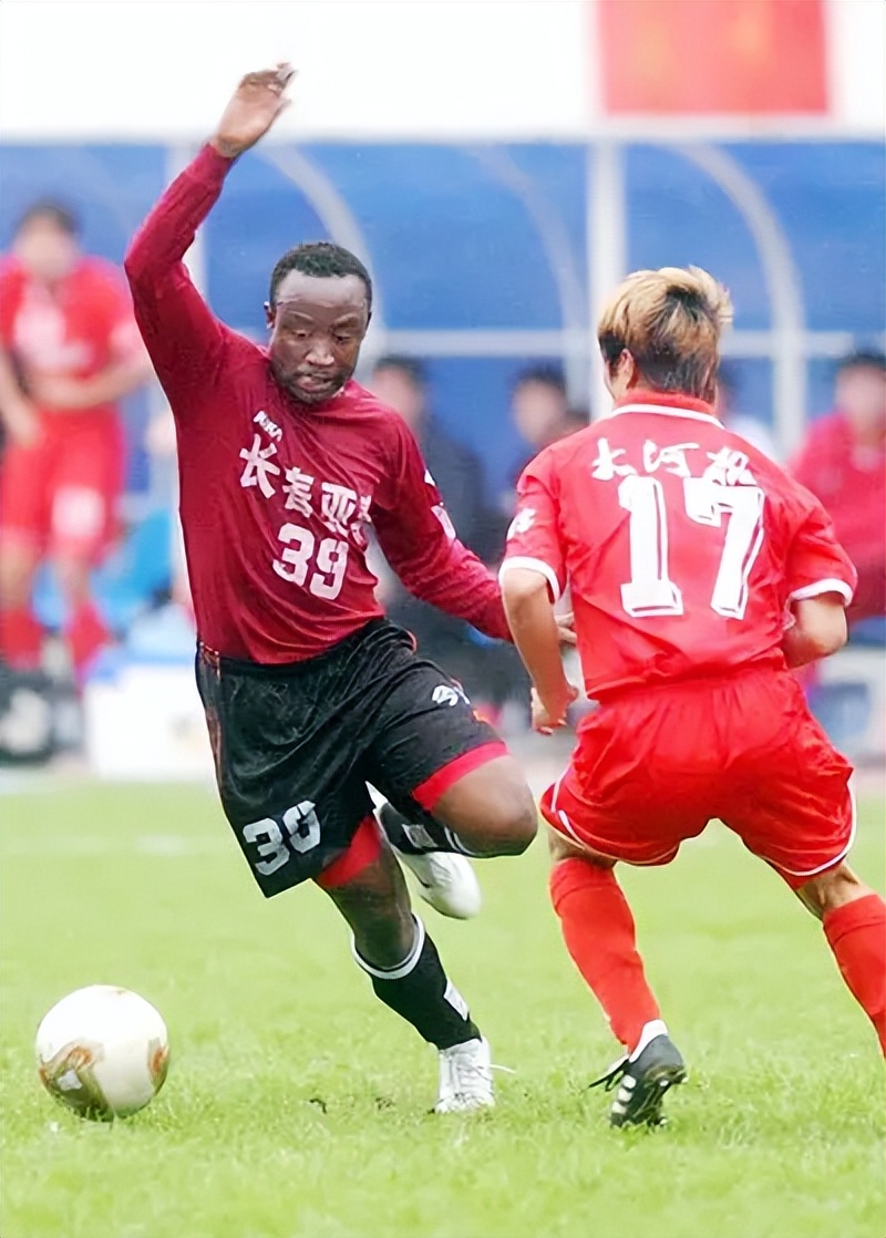 他是实况足球速度妖人，总统的儿子，职业生涯末期混迹中甲