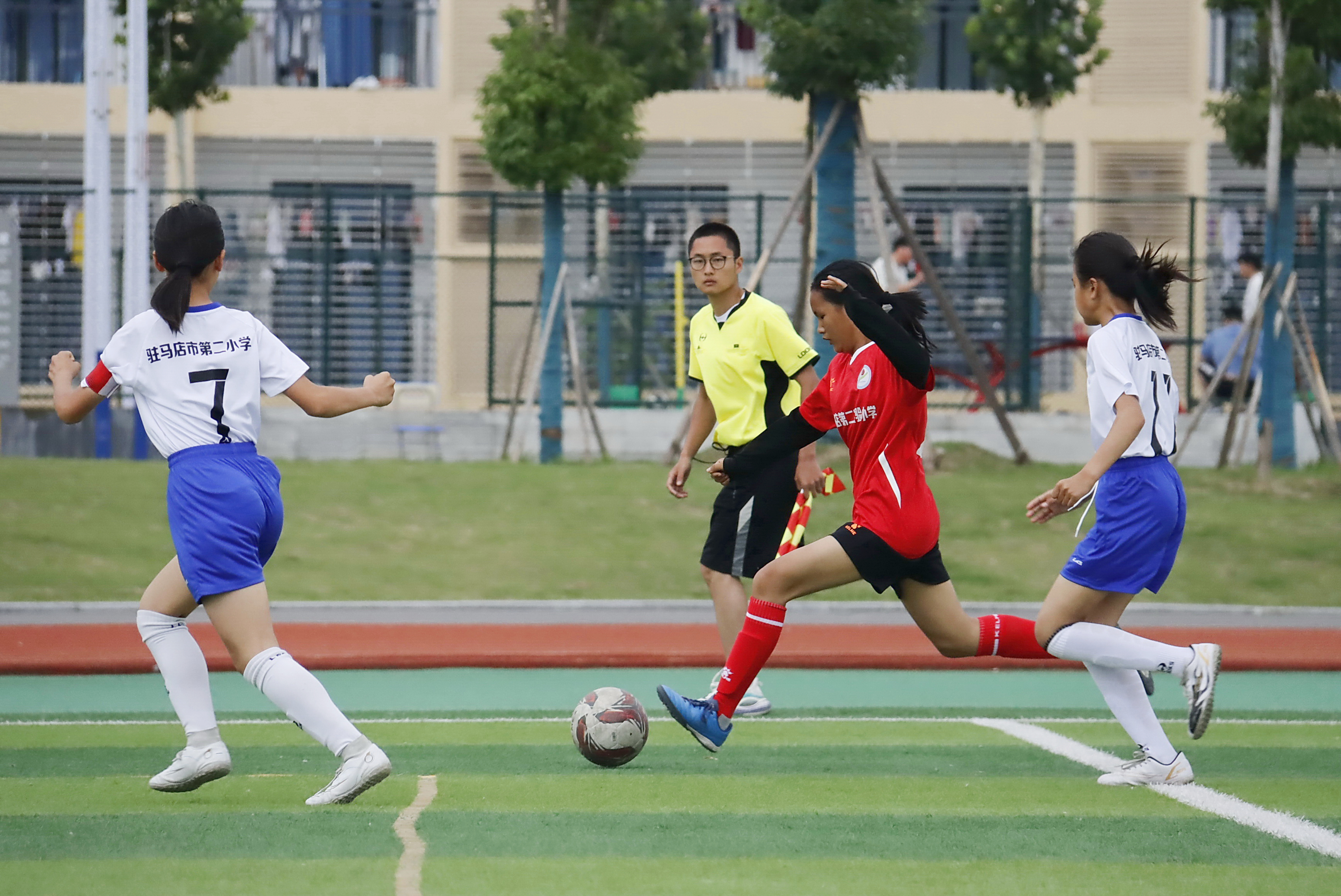 驻马店市长杯校园足球比赛简讯,驻马店小学2021年女子足球赛排名