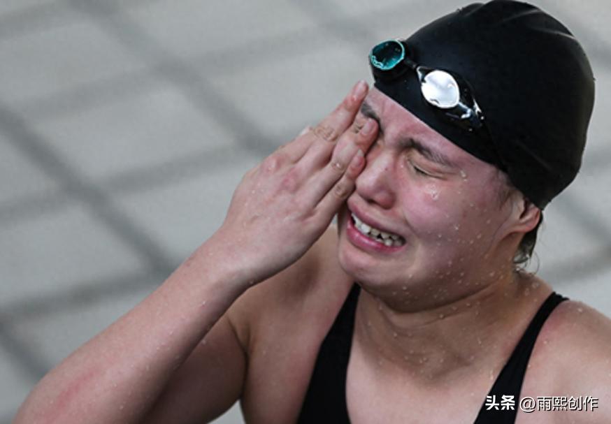 濂宠繍鍔ㄥ憳璧涘満涓婄棝鑻﹀摥,濂宠繍鍔ㄥ憳鍙椾激鐤肩棝闅惧繊缁х画姣旇禌