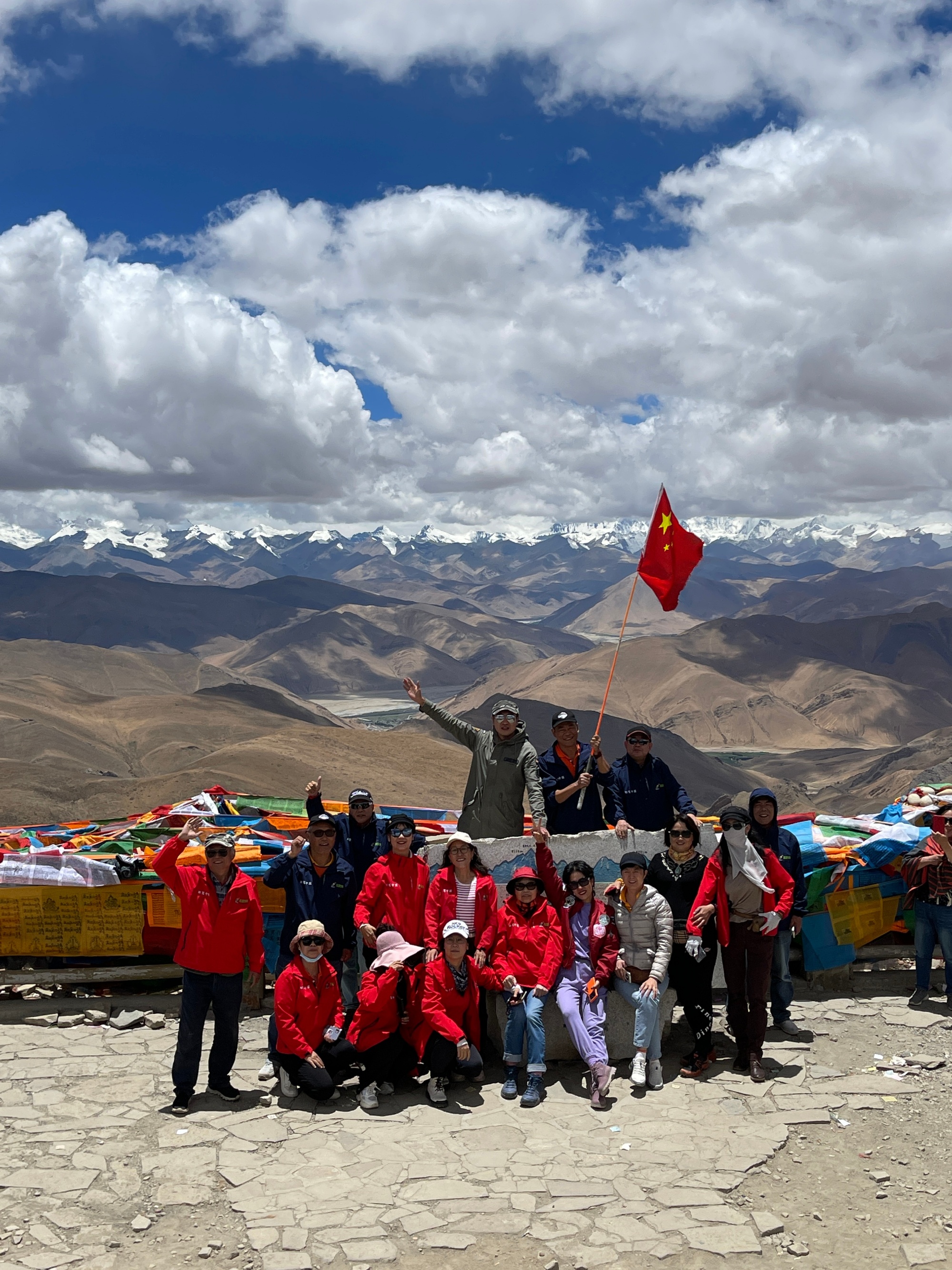 23辆车，64人，50天，17500公里，一辈子仅一次地环驾中国梦之旅