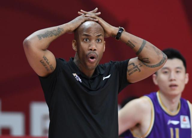 官复原职!马布里与北控男篮的“瓜”,剪不断理还乱只会双输结局