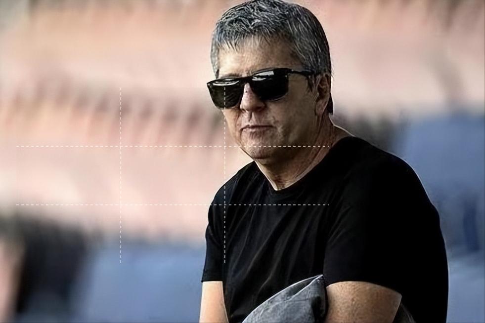 从侏儒少年到球王,从侏儒症到球王