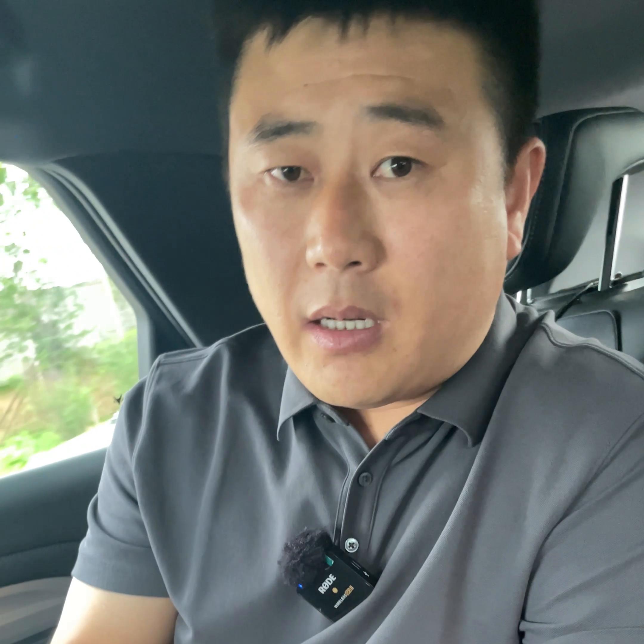 出于什么心态让浙江杭州粉丝1800公里把车拖运到沈阳来...