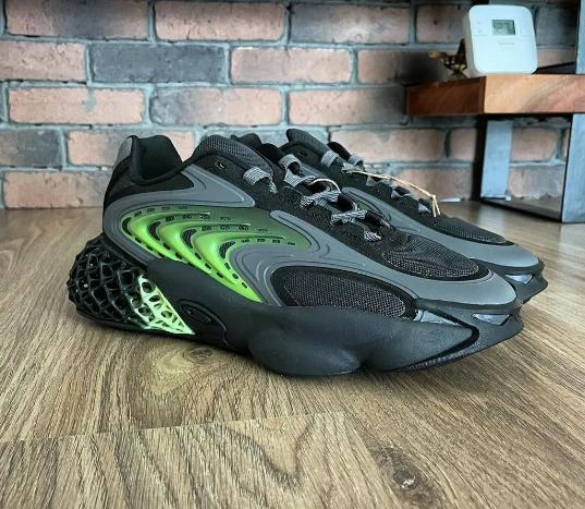 耐克阿迪最好的一款跑鞋,阿迪最高端的跑鞋是哪款