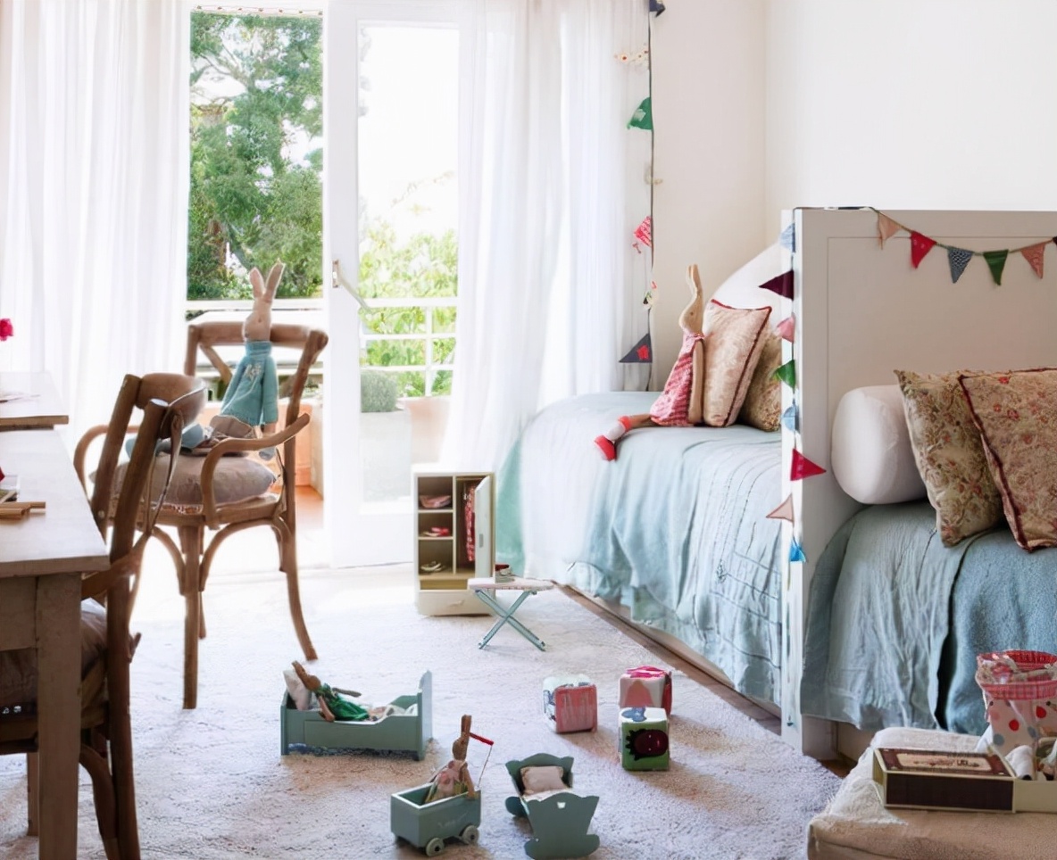 一个房间两张床的床品怎么布置,一个房间两张床怎么摆放比较好