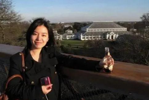 张京：中国最美外交官，16分钟临场速译震惊全场，让美国颜面扫地