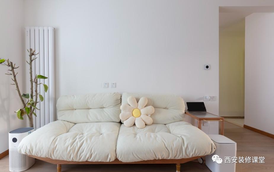 三室二厅简约大白墙原木,135平米大白墙原木风