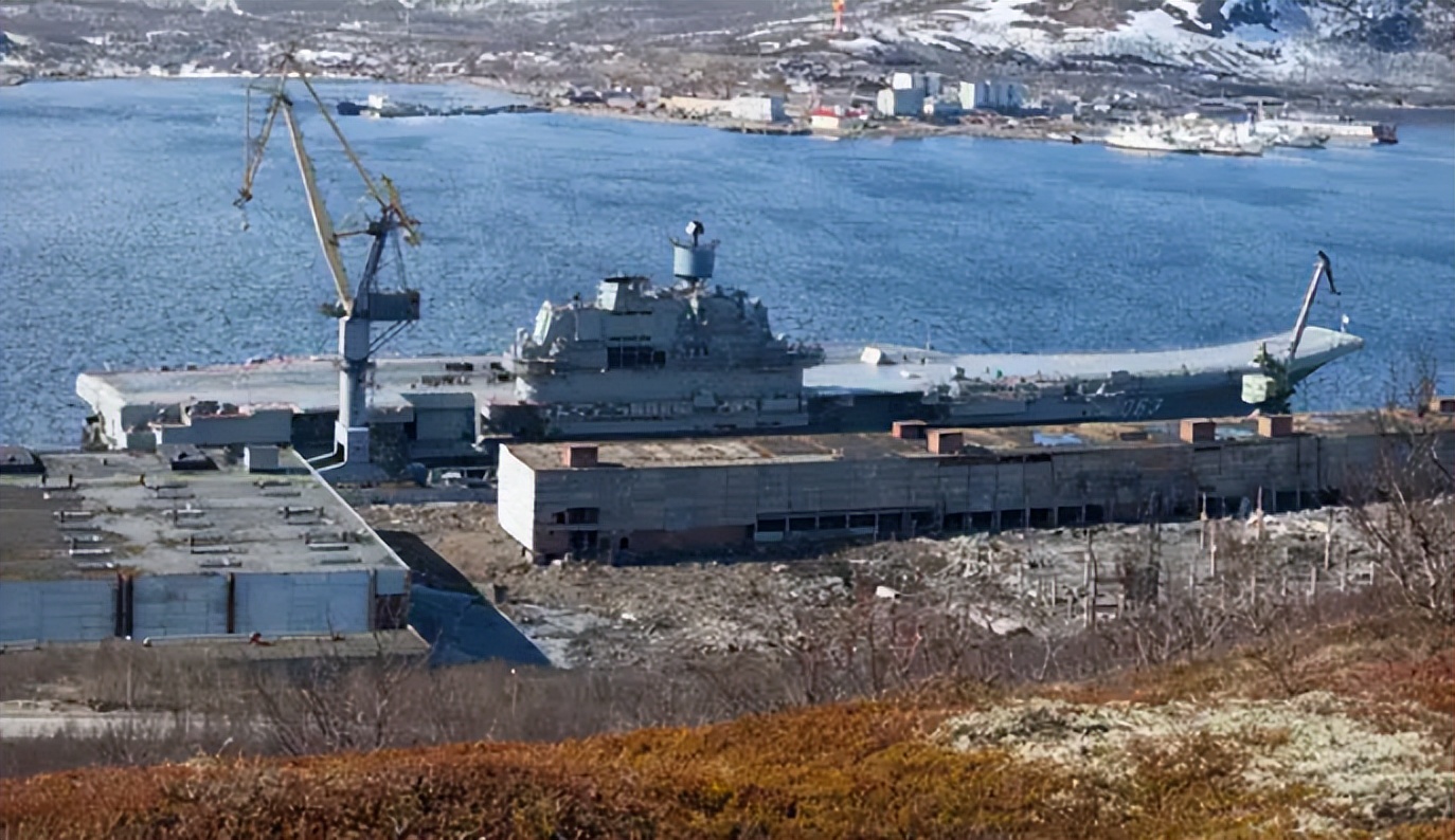 中俄海上驱逐舰,中俄海军舰艇编队将举行联合巡航