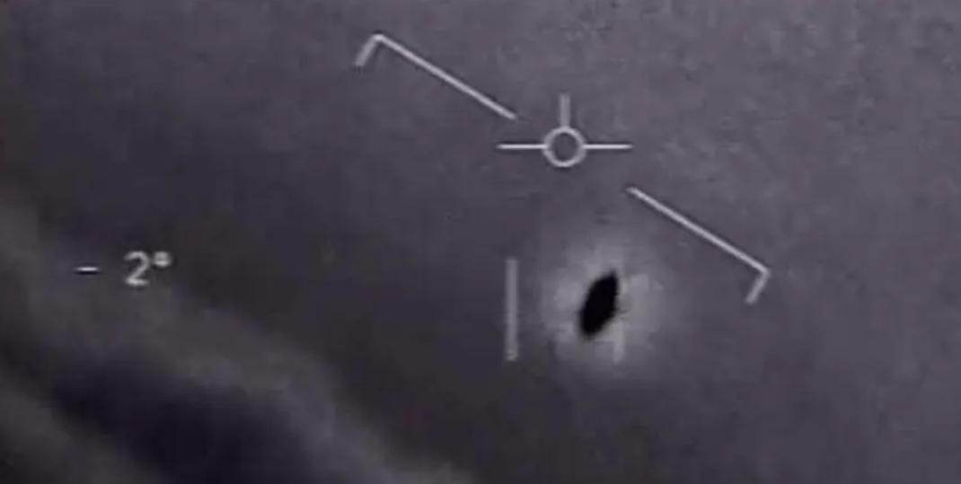 神似外星人拿着枪的书法曝光！外星人存在？中国曾发现地外可疑信号